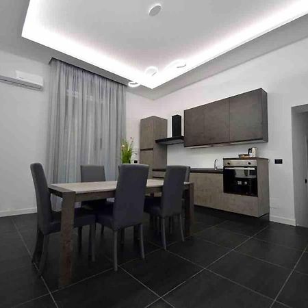 Suite Quarantotto Naples Exterior photo