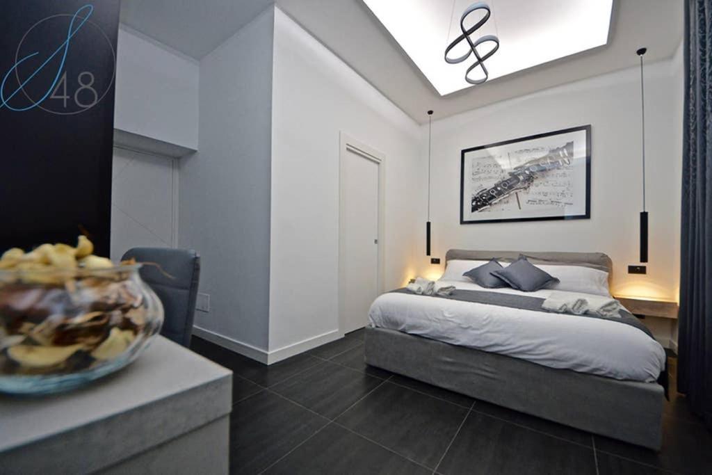 Suite Quarantotto Naples Exterior photo